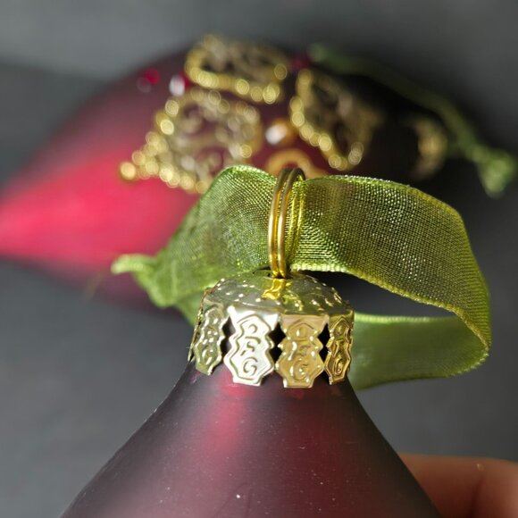 Frontgate Burgundy Filigree Glass Christmas Ornaments Set Of Two Red Gold 5 Inch - Picture 7 of 8